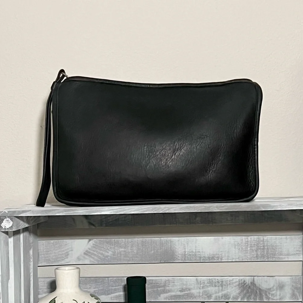 Vintage Coach Zippered Wristlet Clutch - Picture 1 of 11